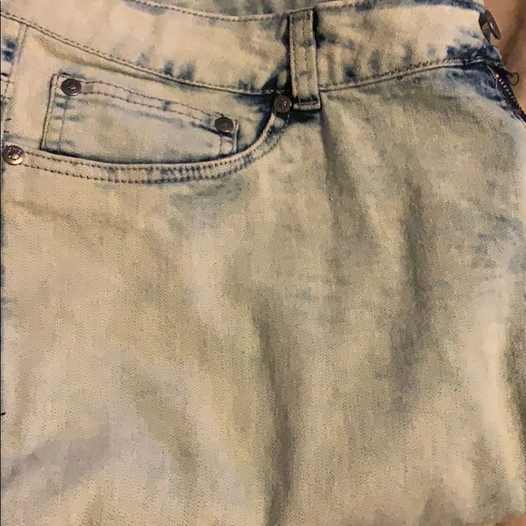 Jean 24W - Picture 3 of 5